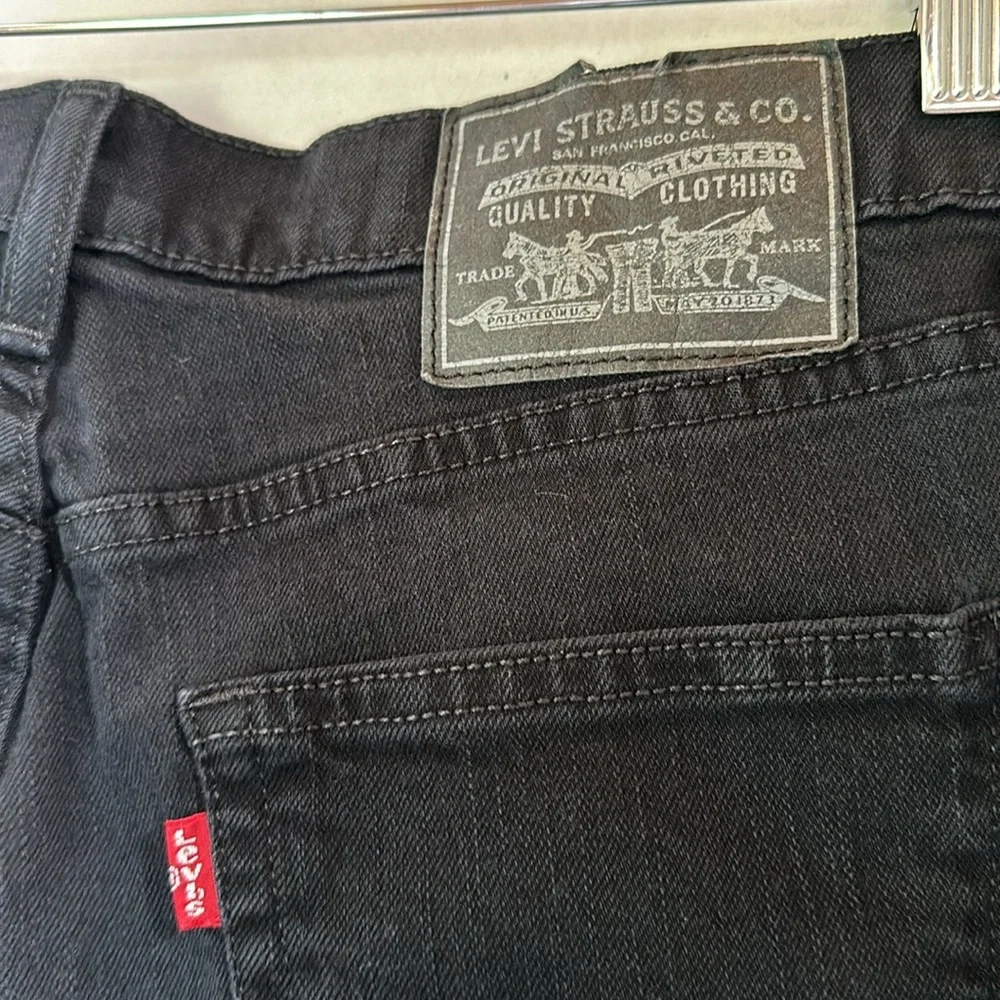 Levi’s black jeans size 30x32